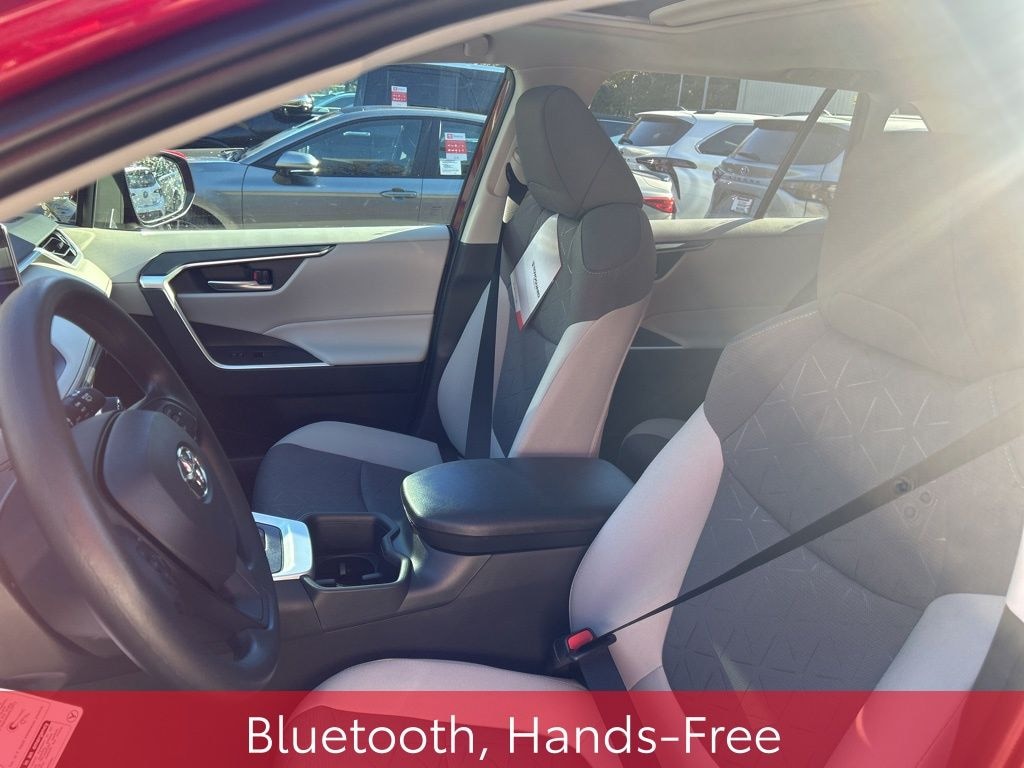 New 2025 Toyota RAV4 Hybrid XLE SUV