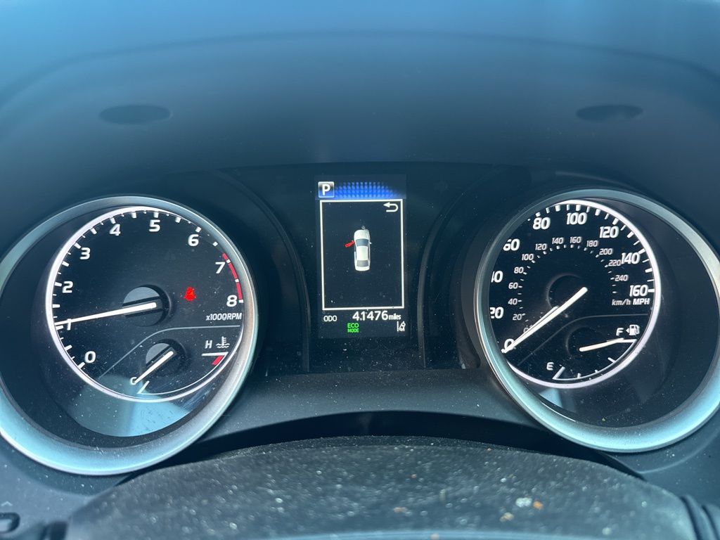 2022 Toyota Camry LE photo 3
