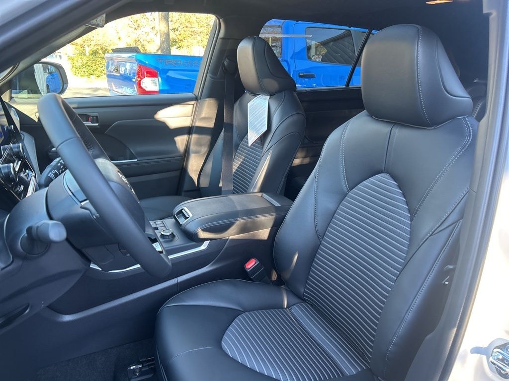 New 2026 Toyota Highlander XSE SUV