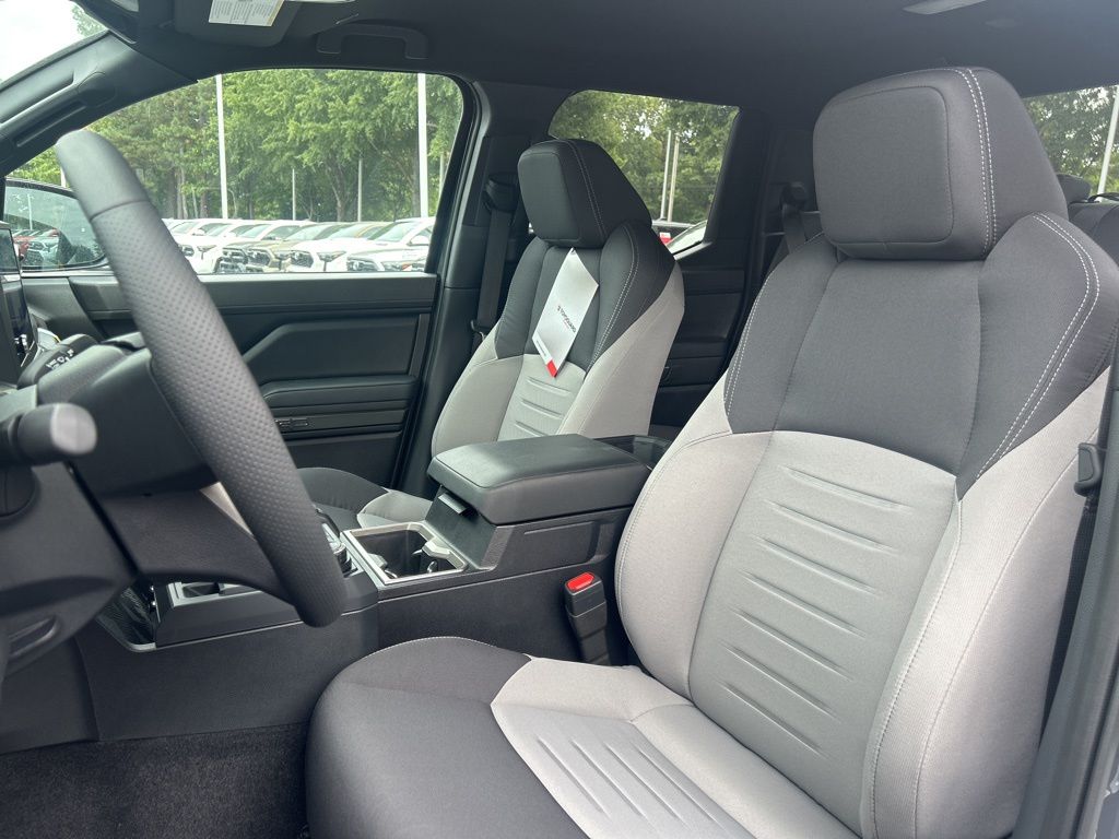 2025 Toyota Tacoma TRD Off-Road Double Cab photo 3