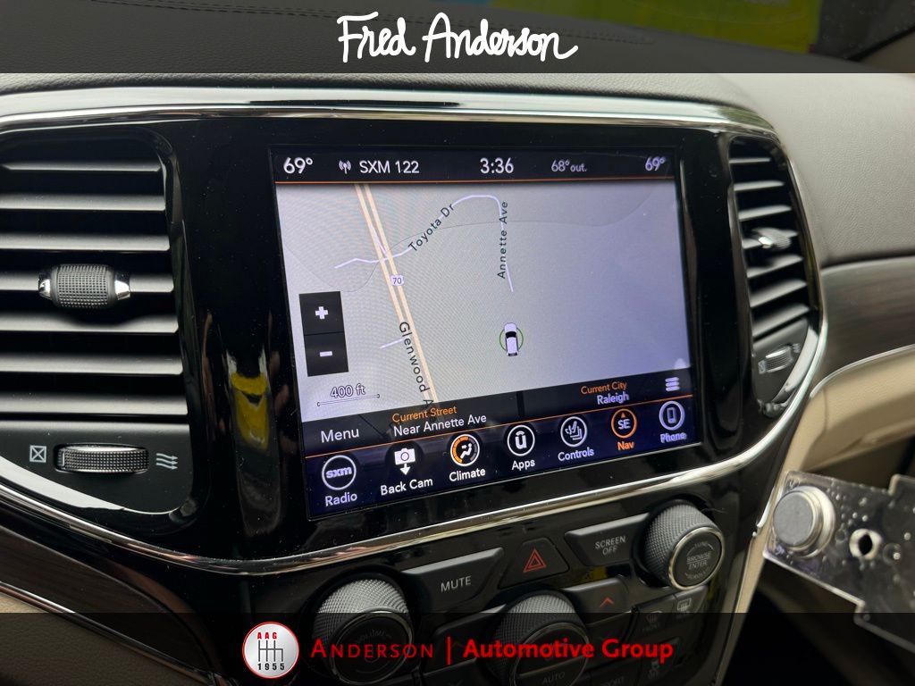 2019 Jeep Grand Cherokee Overland photo 4