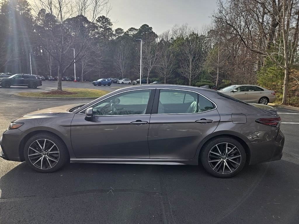 Used 2024 Toyota Camry SE Sedan