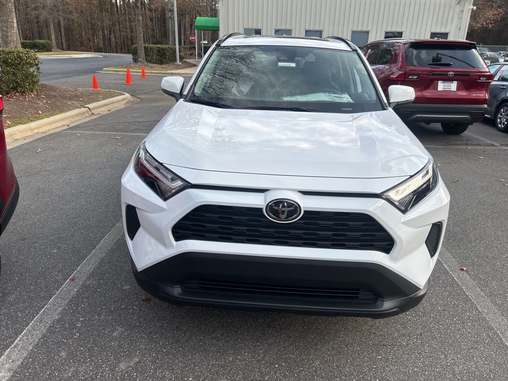 2025 Toyota RAV4 XLE photo 2