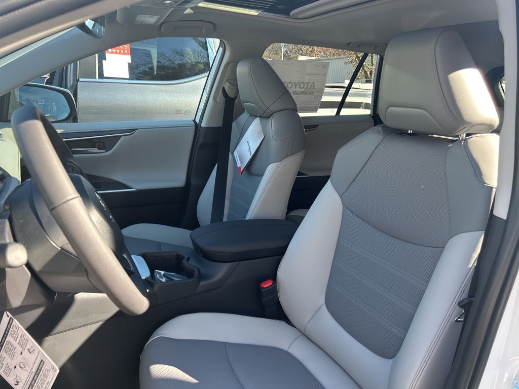 2025 Toyota RAV4 Limited photo 3