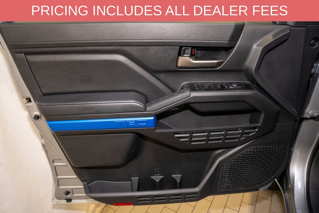2025 Toyota Tacoma TRD Off Road - Photo 10