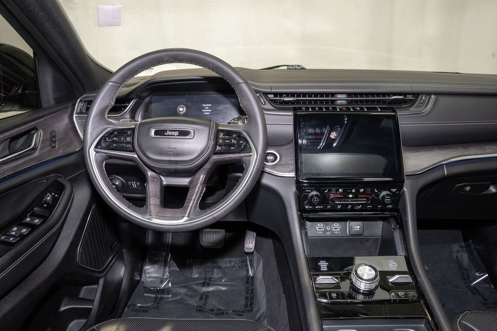 Used 2024 Jeep Grand Cherokee Overland SUV