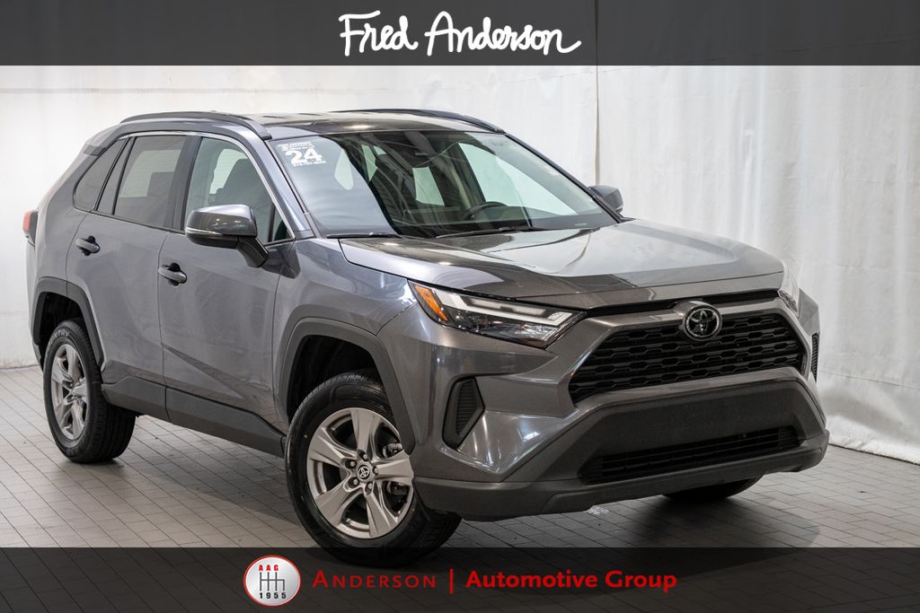 2024 Toyota RAV4 XLE AWD's photo
