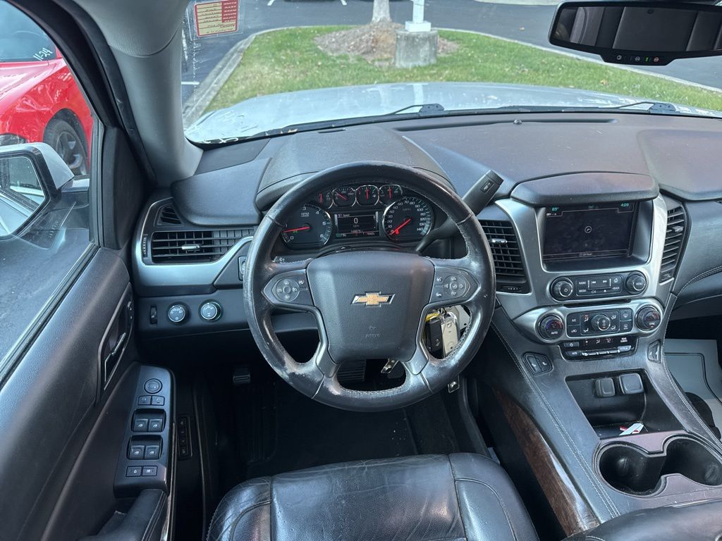 2018 Chevrolet Tahoe LT photo 2