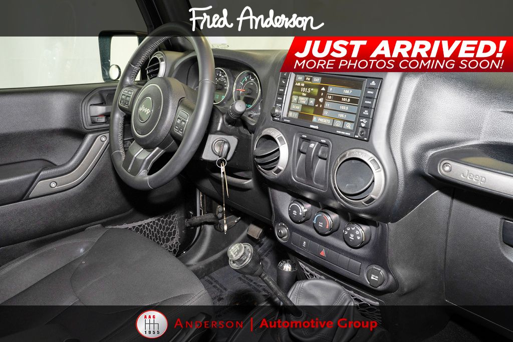 2016 Jeep Wrangler Sport photo 2