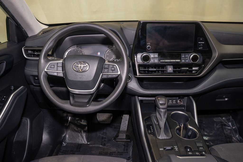 Used 2023 Toyota Highlander L SUV