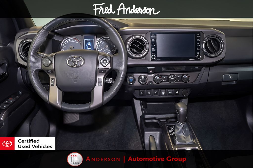 2023 Toyota Tacoma TRD Off-Road photo 2