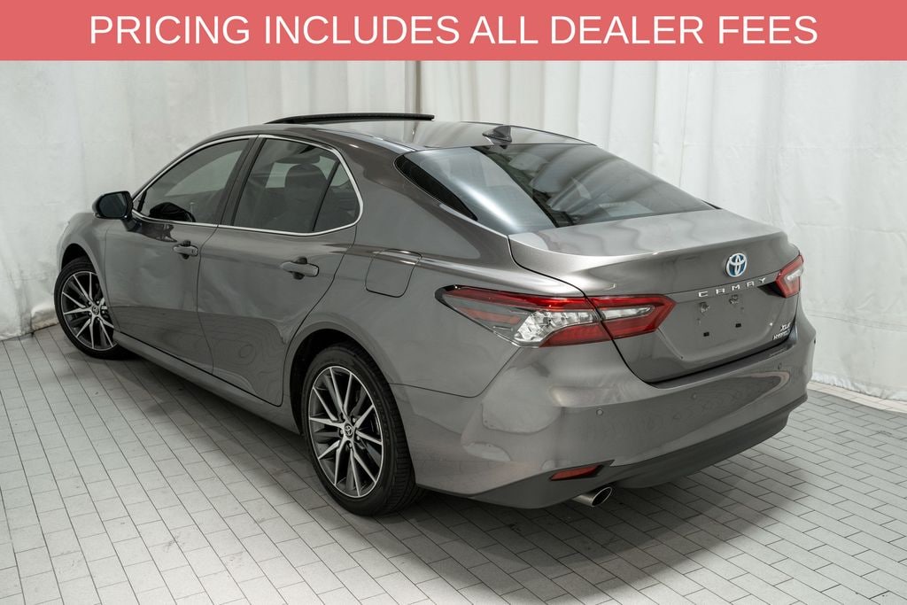 Used 2022 Toyota Camry Hybrid XLE Sedan