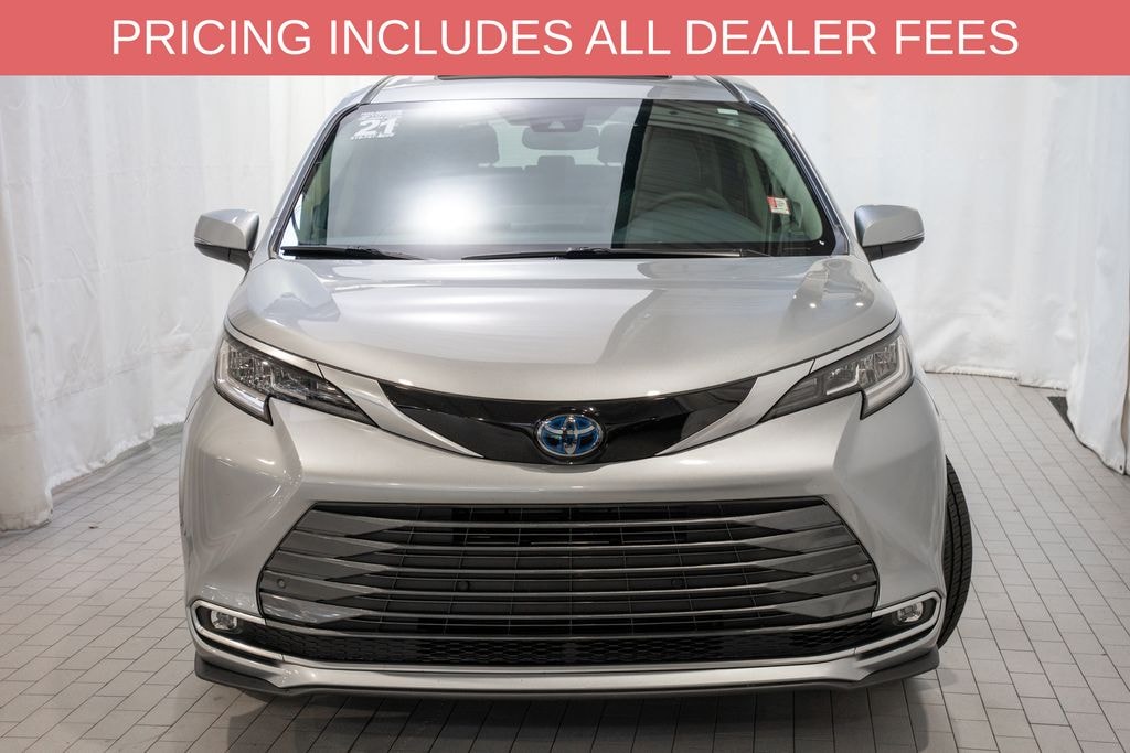 Certified 2021 Toyota Sienna Limited Minivan/Van