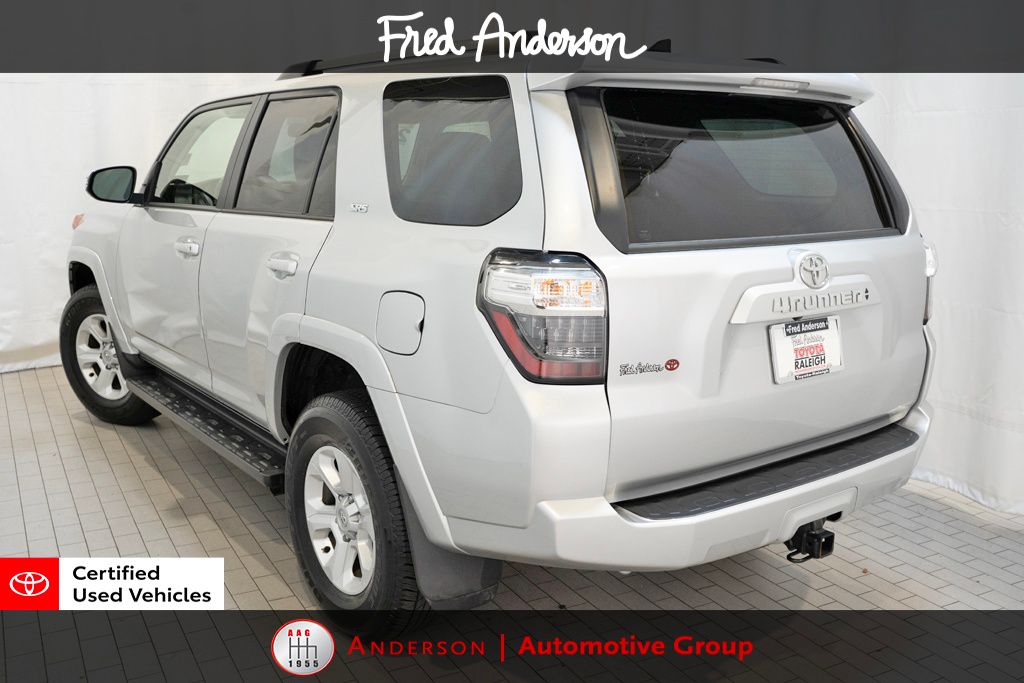2024 Toyota 4Runner SR5 Premium photo 2