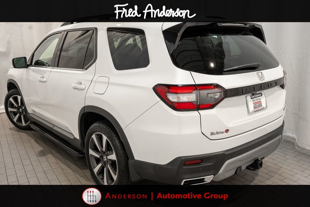 2023 Honda Pilot Touring photo 4
