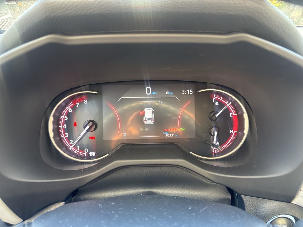 2024 Toyota RAV4 XLE photo 2