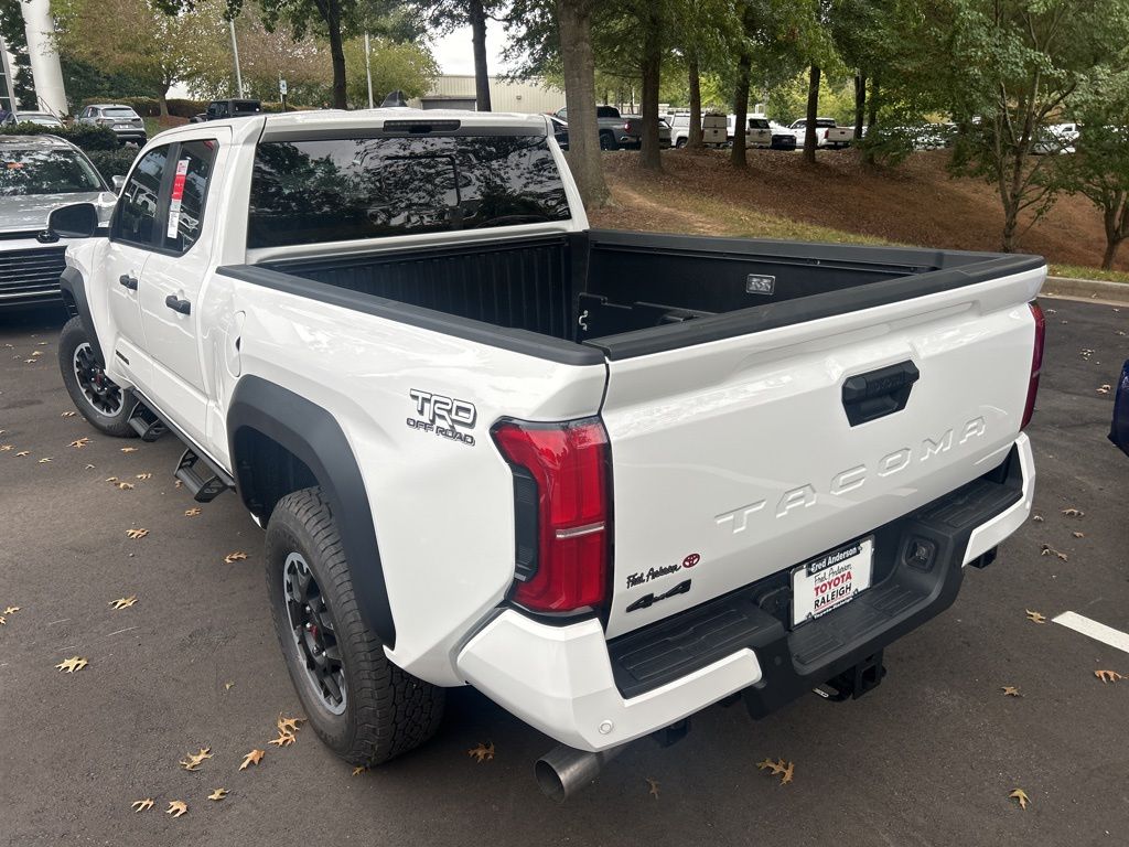 2025 Toyota Tacoma TRD Off-Road Double Cab photo 3