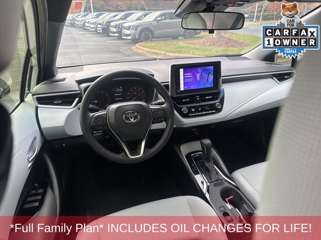 Used 2024 Toyota Corolla Hatchback SE Hatchback