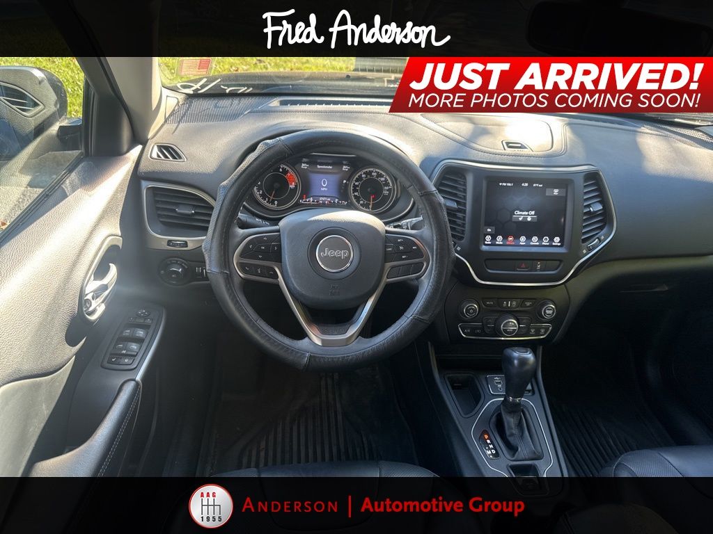 2022 Jeep Cherokee Latitude Lux photo 3