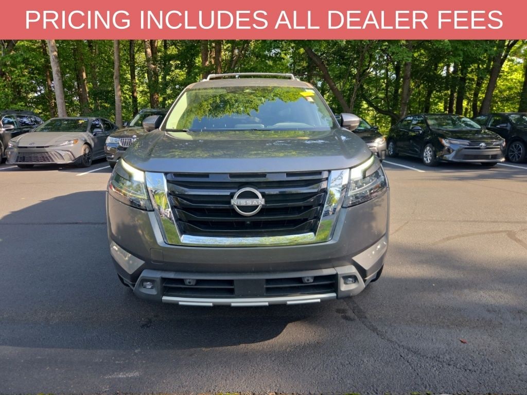 Used 2022 Nissan Pathfinder SL SUV
