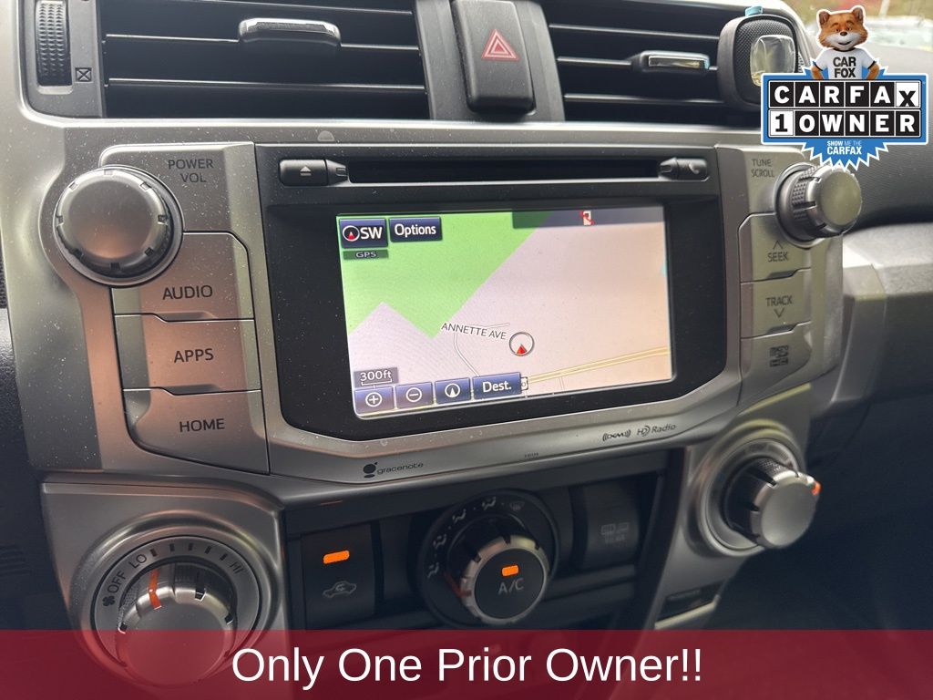 2018 Toyota 4Runner SR5 photo 3