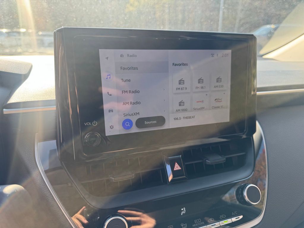 2024 Toyota Corolla LE photo 4