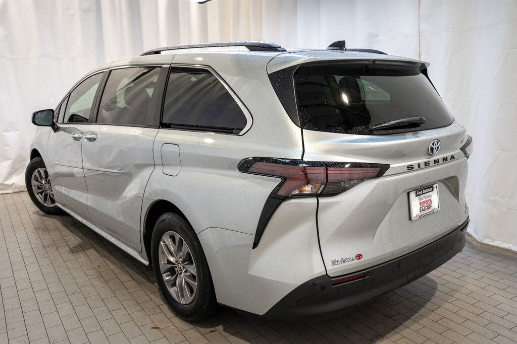 Certified 2024 Toyota Sienna XLE Minivan/Van