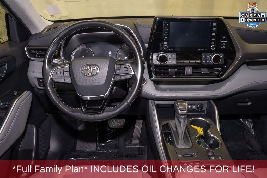 Used 2021 Toyota Highlander XLE SUV