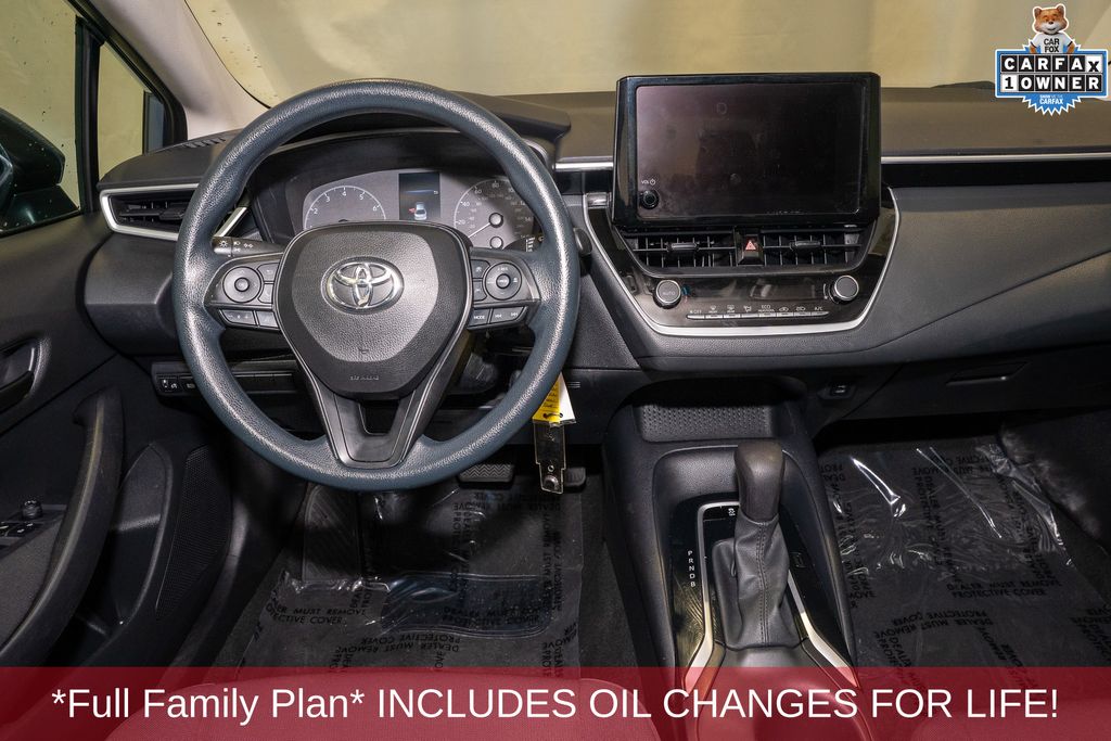 2023 Toyota Corolla LE photo 2