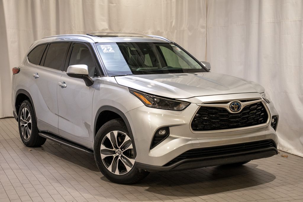2022 Toyota Highlander Hybrid SUV 