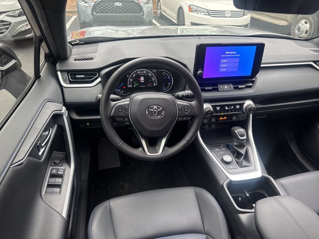 2023 Toyota RAV4 Hybrid XSE photo 2