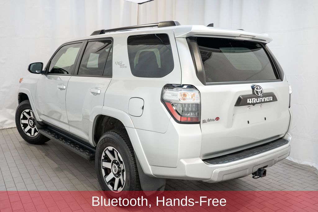 2021 Toyota 4Runner TRD Off-Road photo 2