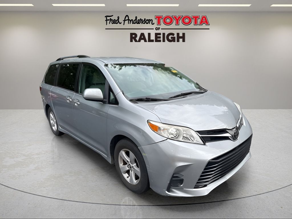 2019 Toyota Sienna Minivan/Van 