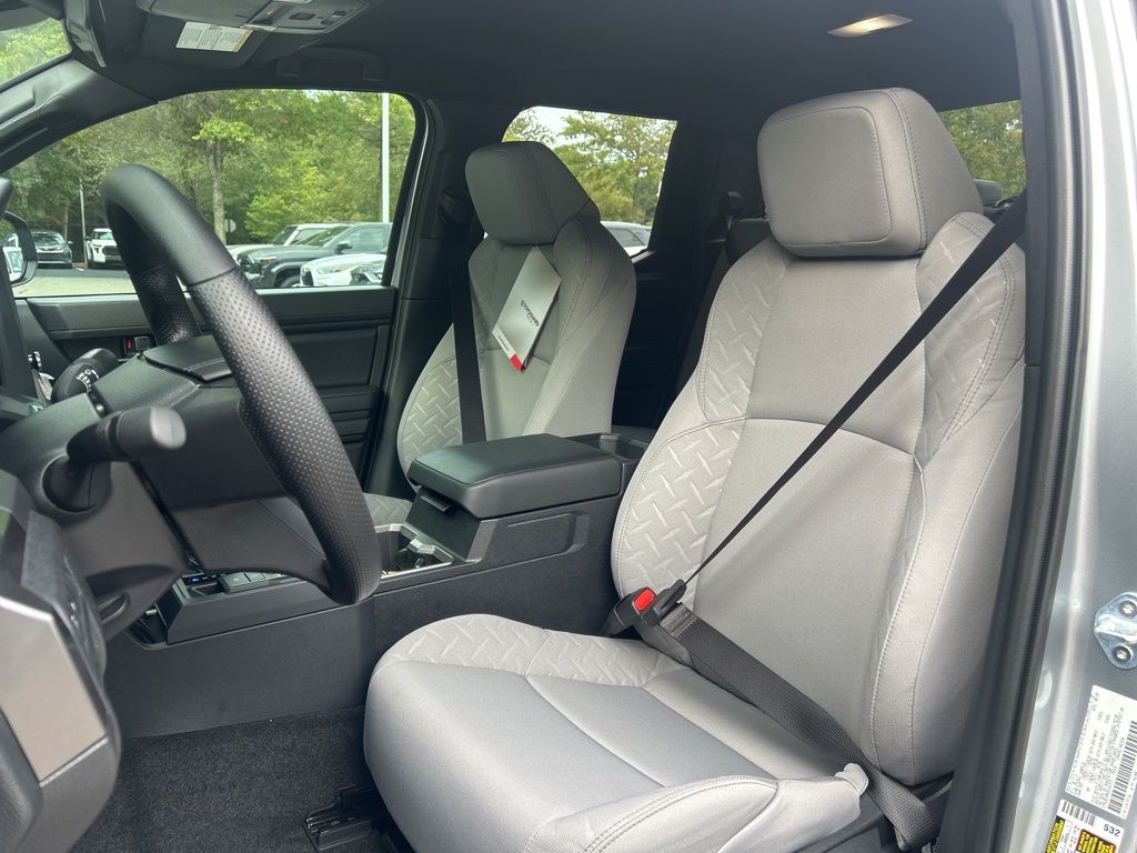 2025 Toyota Tacoma SR5 photo 3