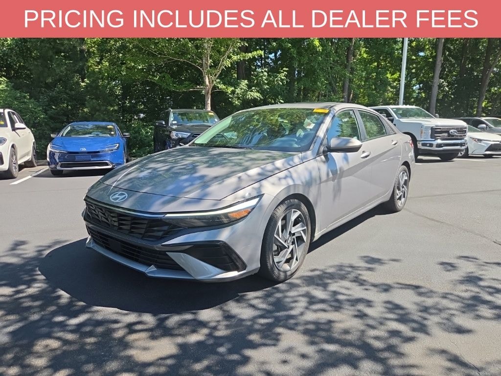 Used 2025 Hyundai Elantra SEL Convenience Sedan