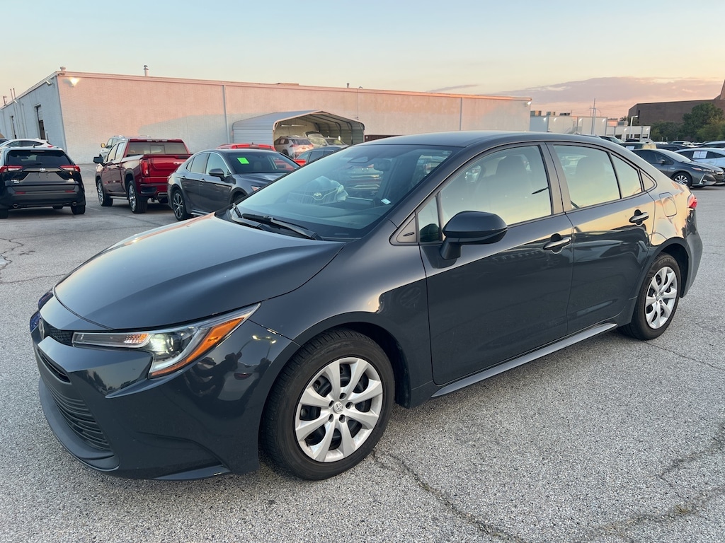 Used 2024 Toyota Corolla LE w/8-in Toyota Audio Multimedia Sedan