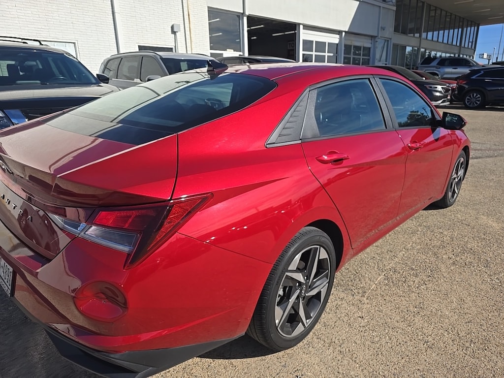 Used 2023 Hyundai Elantra SEL Sedan