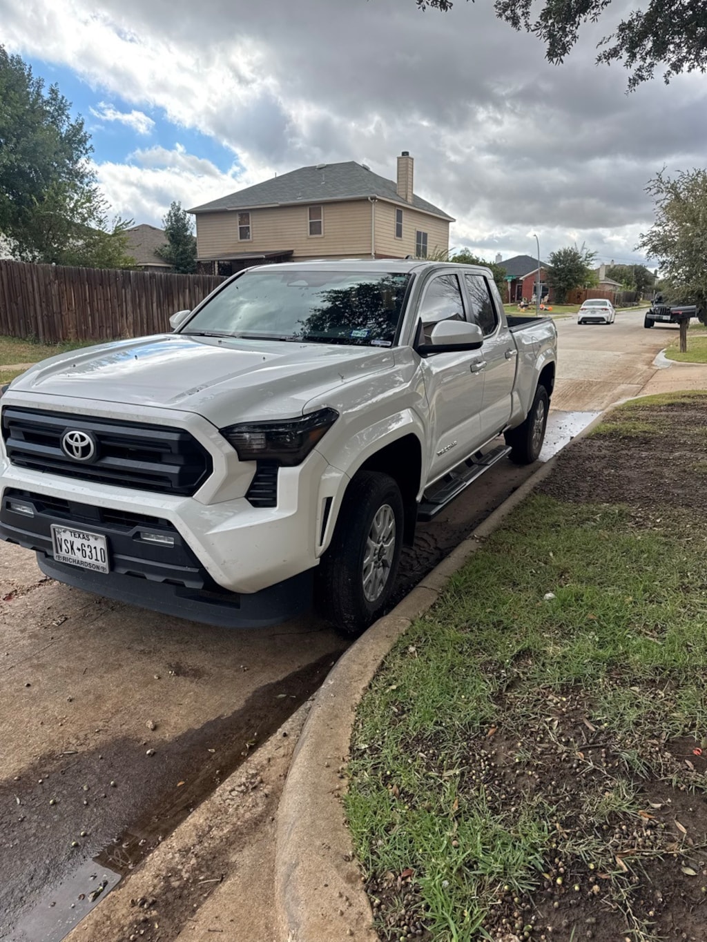 Used 2024 Toyota Tacoma SR5 w/17-Inch Styled Alloy Wheels Truck Double Cab