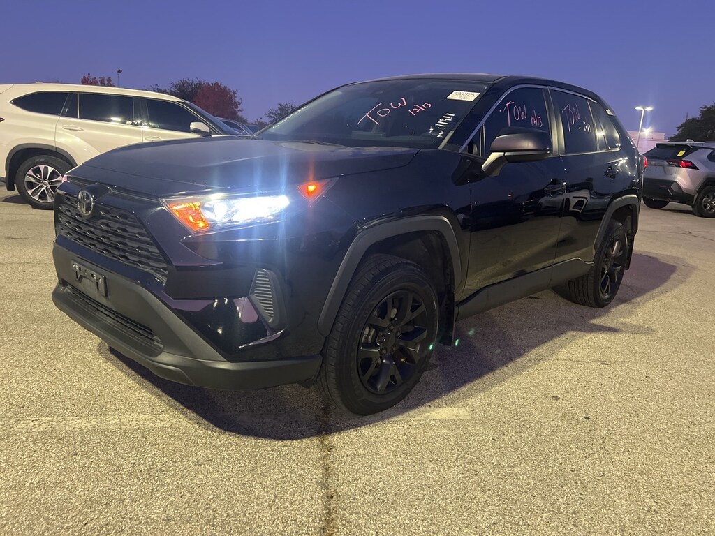 Used 2022 Toyota RAV4 LE w/Exterior Parking Camera Rear SUV