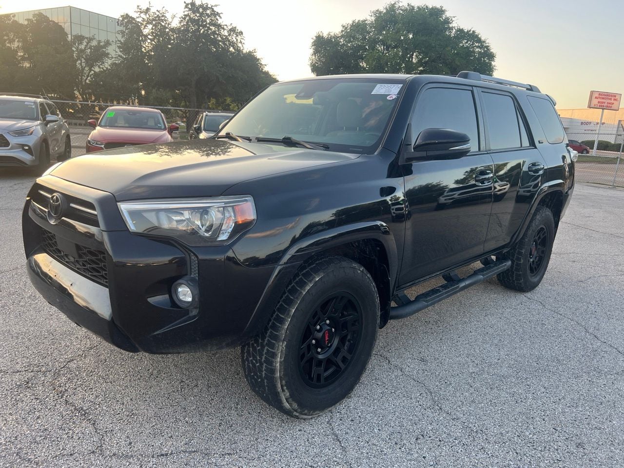 2022 Toyota 4Runner SR5 Premium 4WD V6's photo