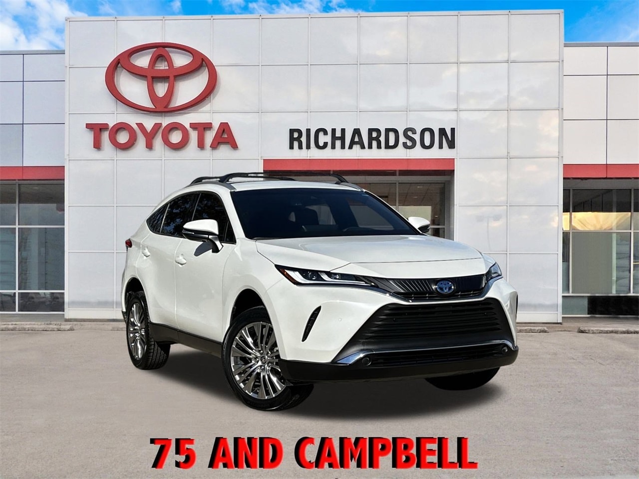 2022 Toyota Venza XLE's photo