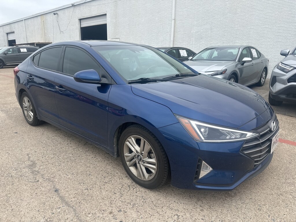 Used 2020 Hyundai Elantra Value Edition w/Moonroof/16-Inch Alloy Sedan