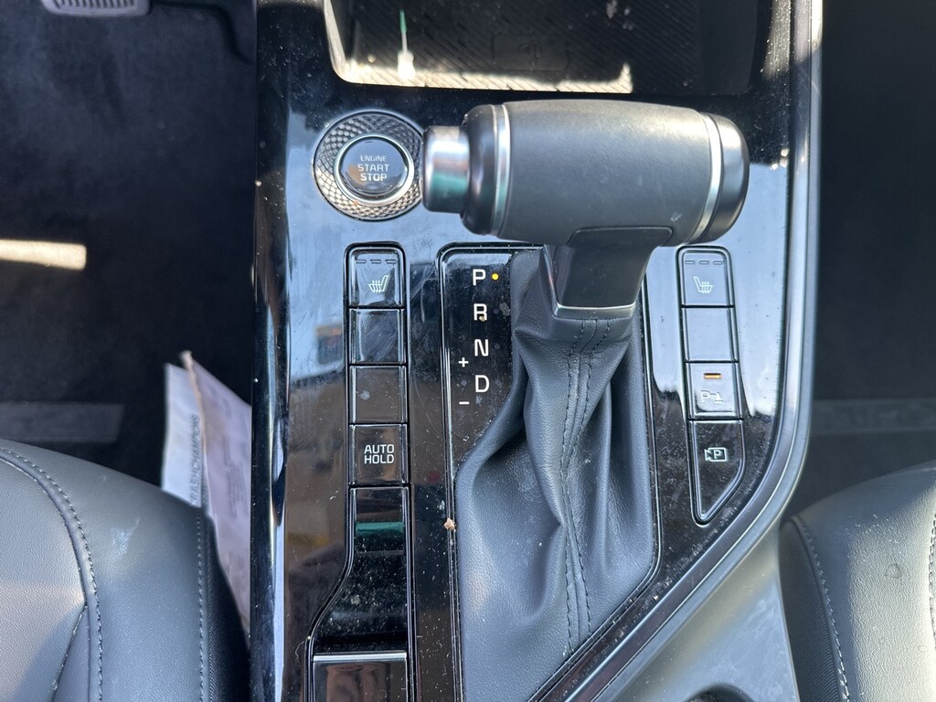Used 2023 Kia Niro EX w/Cloth and Vegan Leather-Trimmed Seats SUV