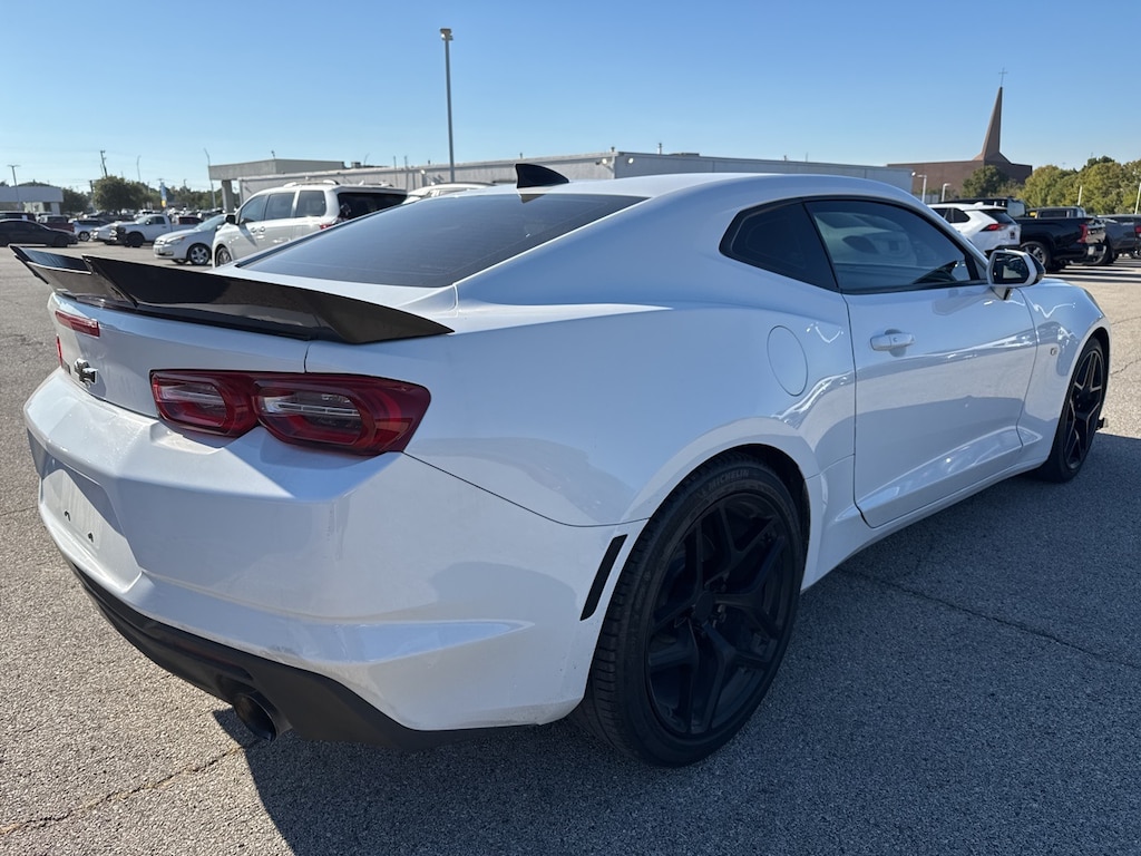 Used 2023 Chevrolet Camaro 2LT w/18-in Silver-Painted Aluminum Alloy Coupe