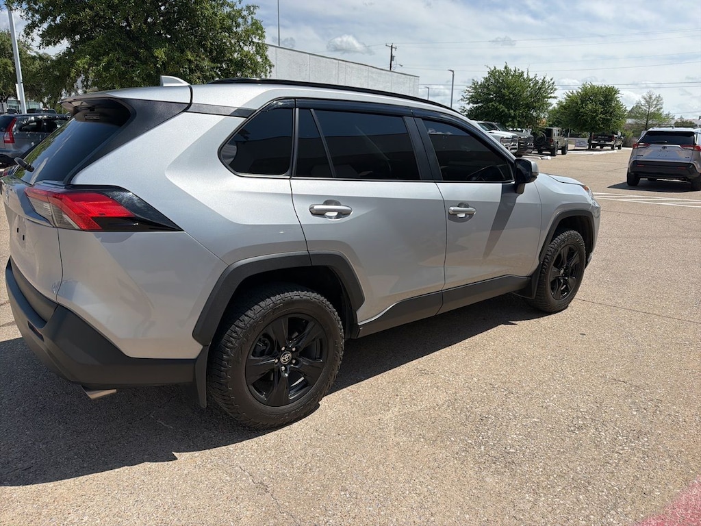 Used 2021 Toyota RAV4 XLE SUV