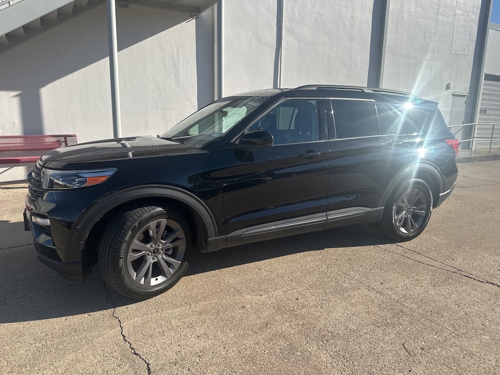 Used 2023 Ford Explorer XLT w/XLT Sport Appearance Package SUV