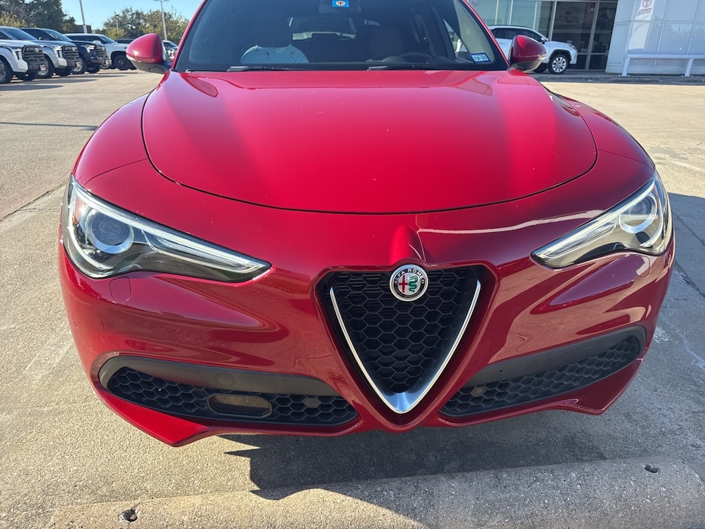 Used 2022 Alfa Romeo Stelvio Ti w/Navigation/Moonroof/Leather SUV