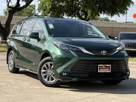 2026 Toyota Sienna XLE 8 Passenger Van Passenger Van