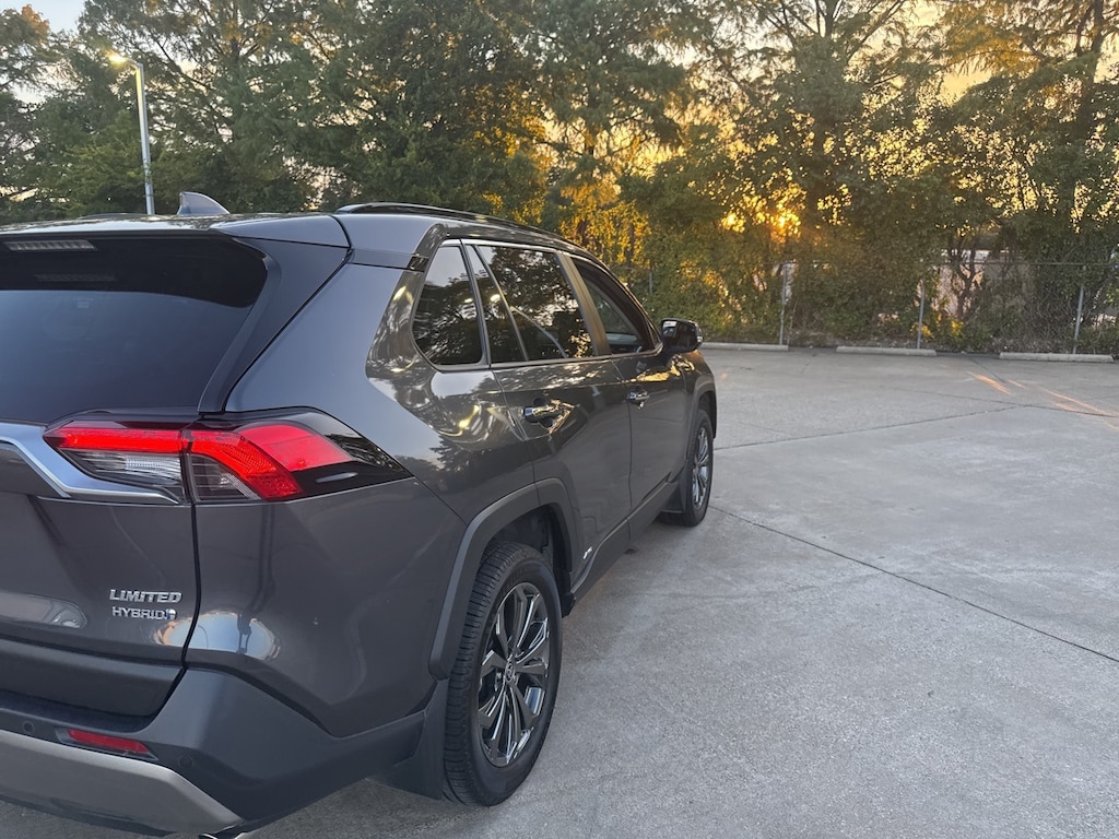 Used 2024 Toyota RAV4 Hybrid Limited w/Sunroof/Leather/18-in Alloy SUV