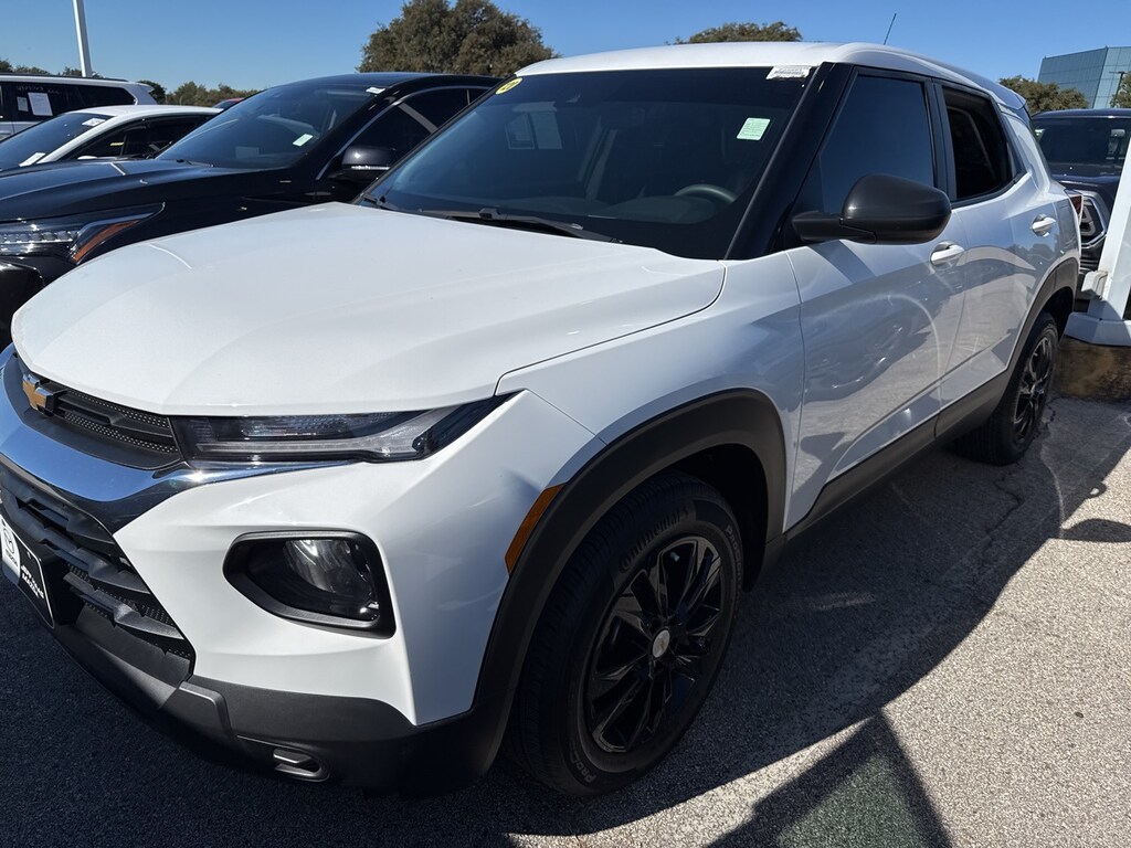 Used 2023 Chevrolet Trailblazer LS w/17-Inch Silver-Painted Aluminum SUV